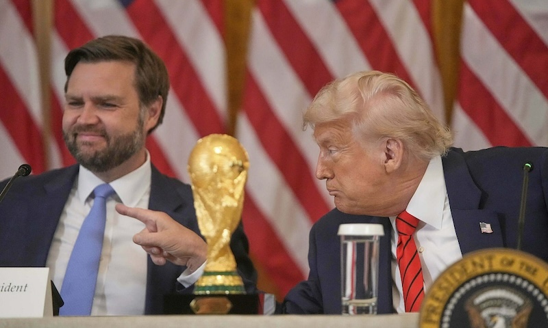 Cuộc trao đổi giữa Tổng thống Trump và Chủ tịch FIFA